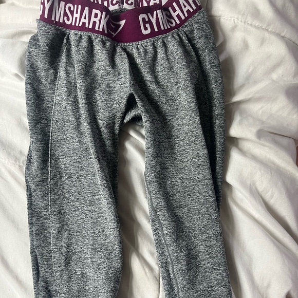 Gym shark leggings - Picture 1 of 2